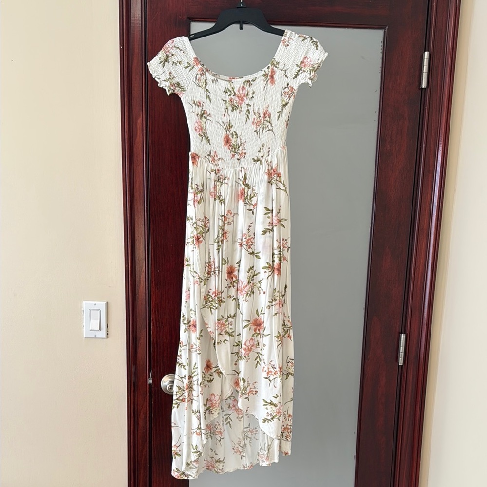 Cream Maxi Sundress with Cap Sleeves and Scoop Neck